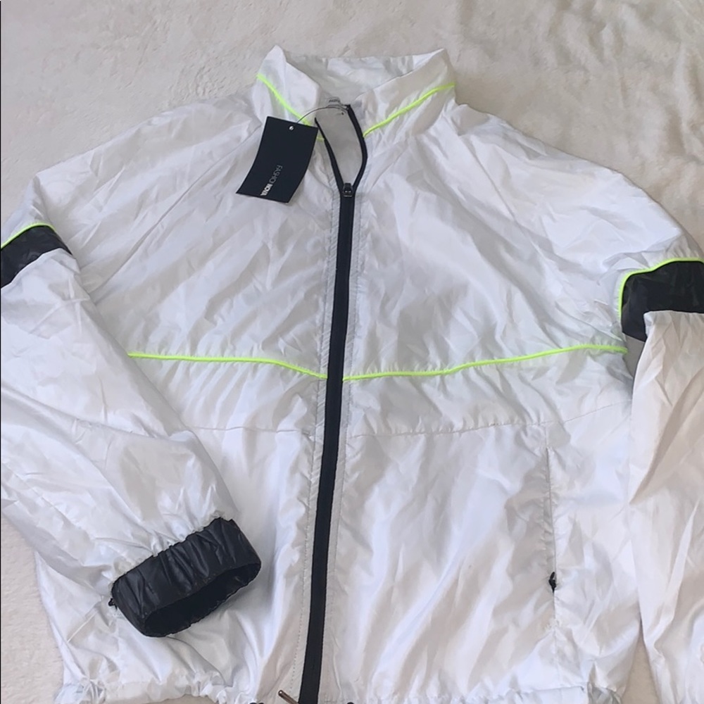 Fashions wind breaker
